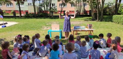 O bezpiecznych wakacjach na zajęciach bibliotecznych