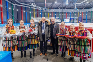 Koreańczycy zdominowali Mistrzostwa Świata Juniorów w Arenie Lodowej [ZDJĘCIA]