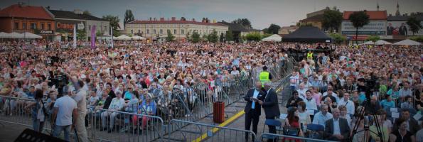 Wspaniały koncert Piotra Rubika. Historyczne wydarzenie na pl. Kościuszki [ZDJĘCIA]